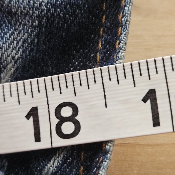 Calvin Klein Womens Light Wash Cropped Trucker Denim Jacket Size P/S - Picture 7 of 10